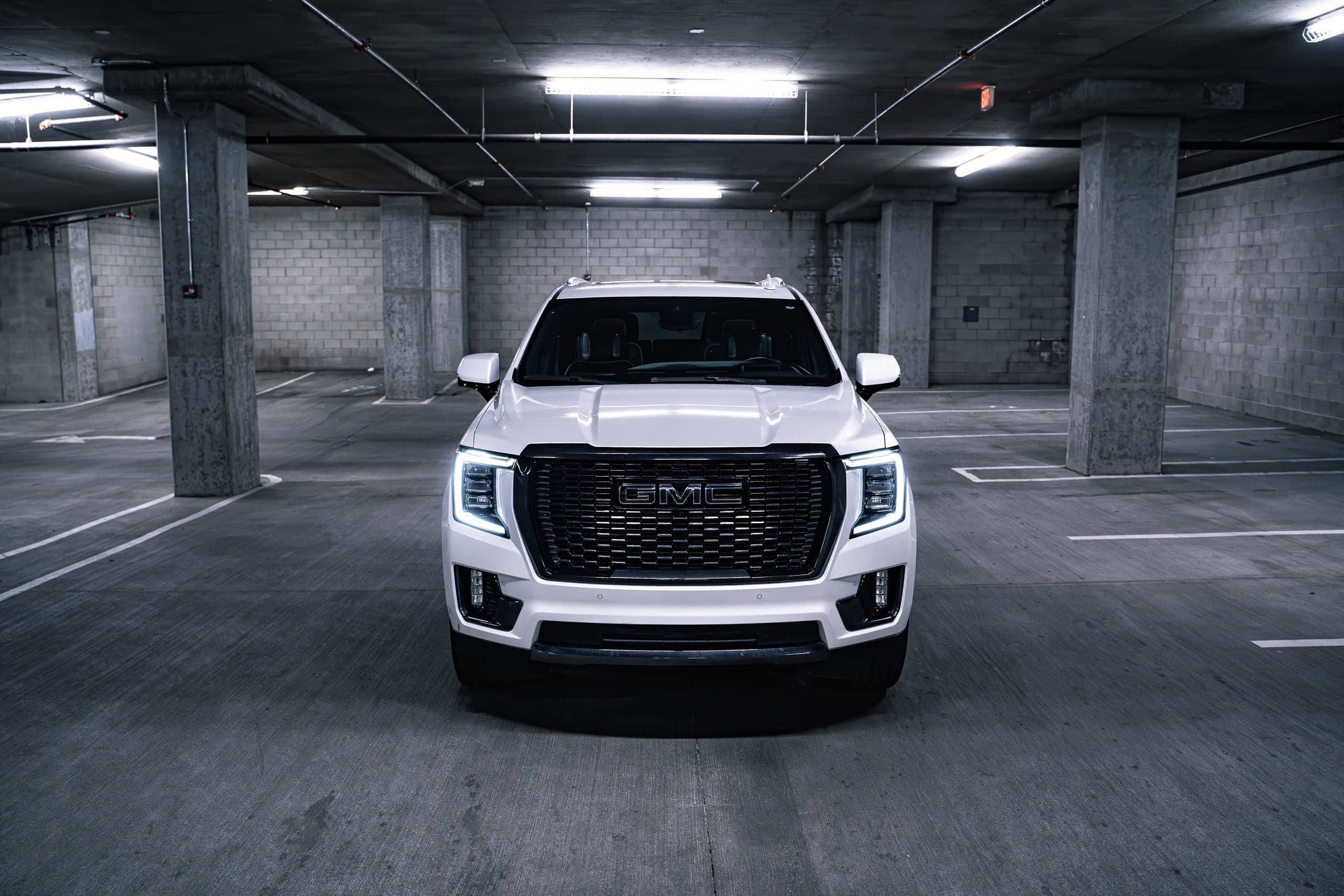 2023 GMC Yukon in White